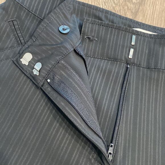 Nike Golf 10”‎ Bermuda Black Pinstripe Stretch Shorts Size 4 - Picture 4 of 12